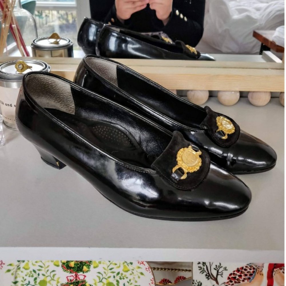 Vintage Italian Gold Detail Black Leather Loafer Pumps 7.5 Lolita Victorian Goth